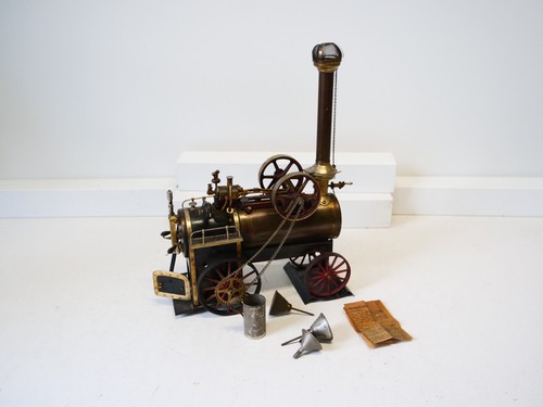 Doll fahrbares lokomobile mit - fahrbares,